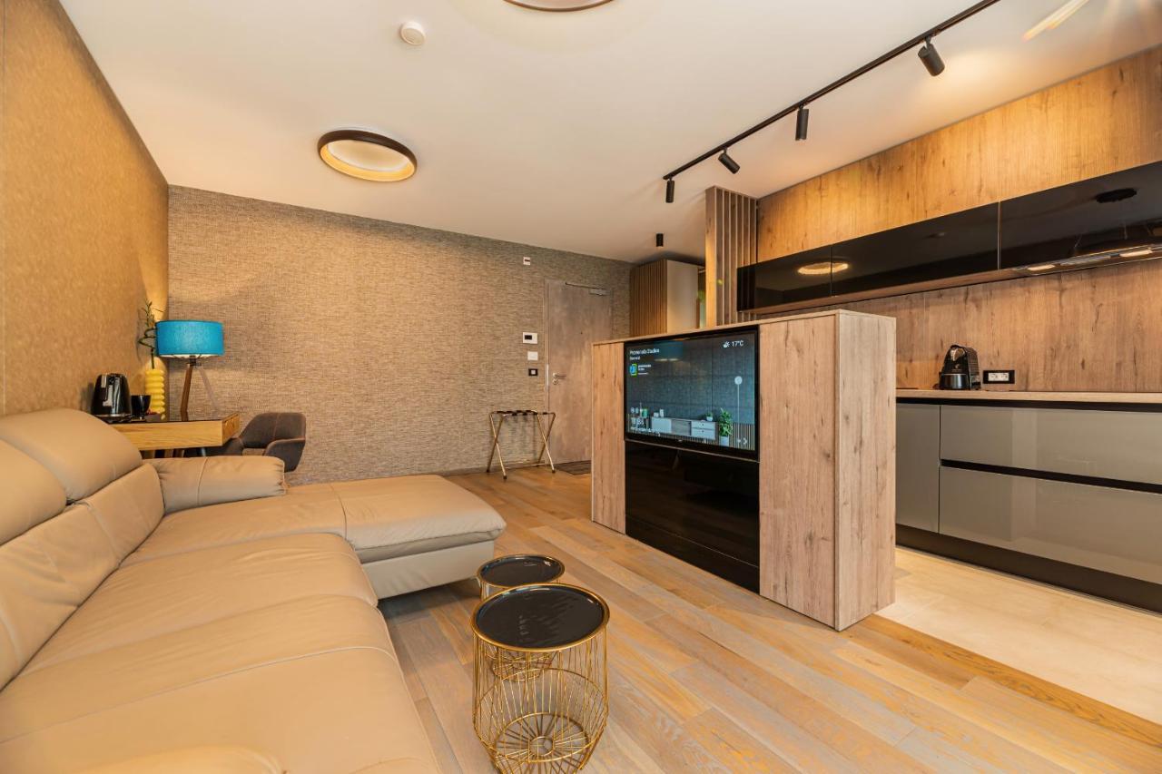 Promenada Studios Brașov Exterior foto